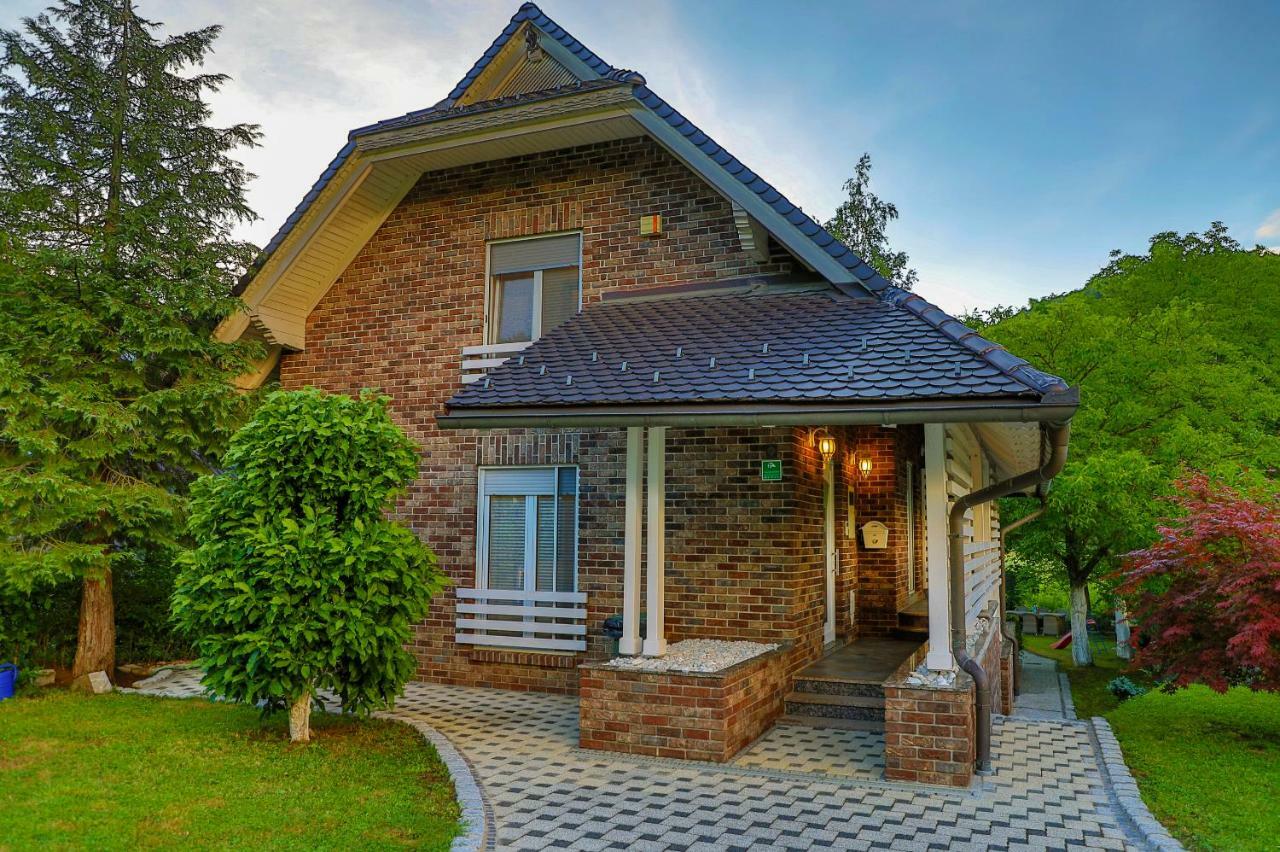 Holiday Home Villa Sara Bihac Exterior photo