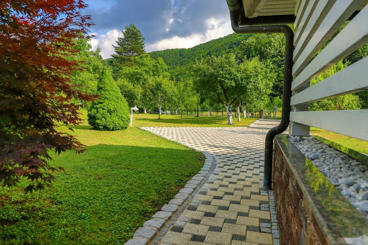 Holiday Home Villa Sara Bihac Exterior photo