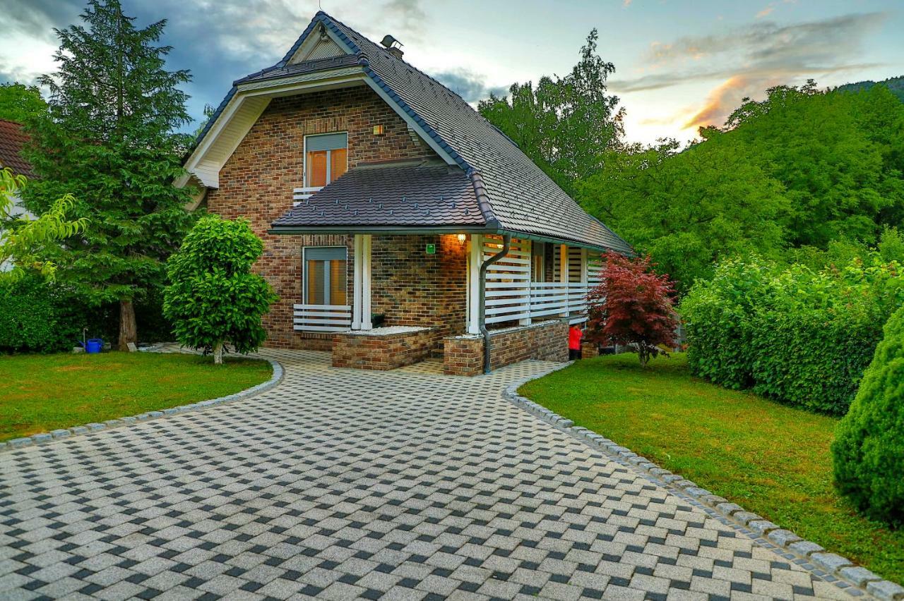 Holiday Home Villa Sara Bihac Exterior photo