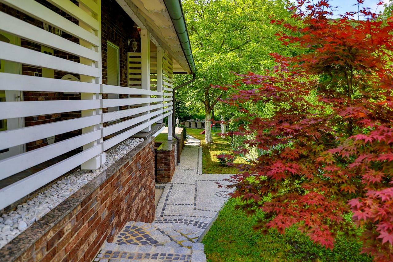 Holiday Home Villa Sara Bihac Exterior photo